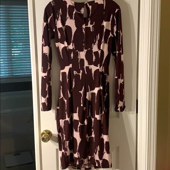 Stylish, waist slimming and flattering dress - Picture 4 of 5